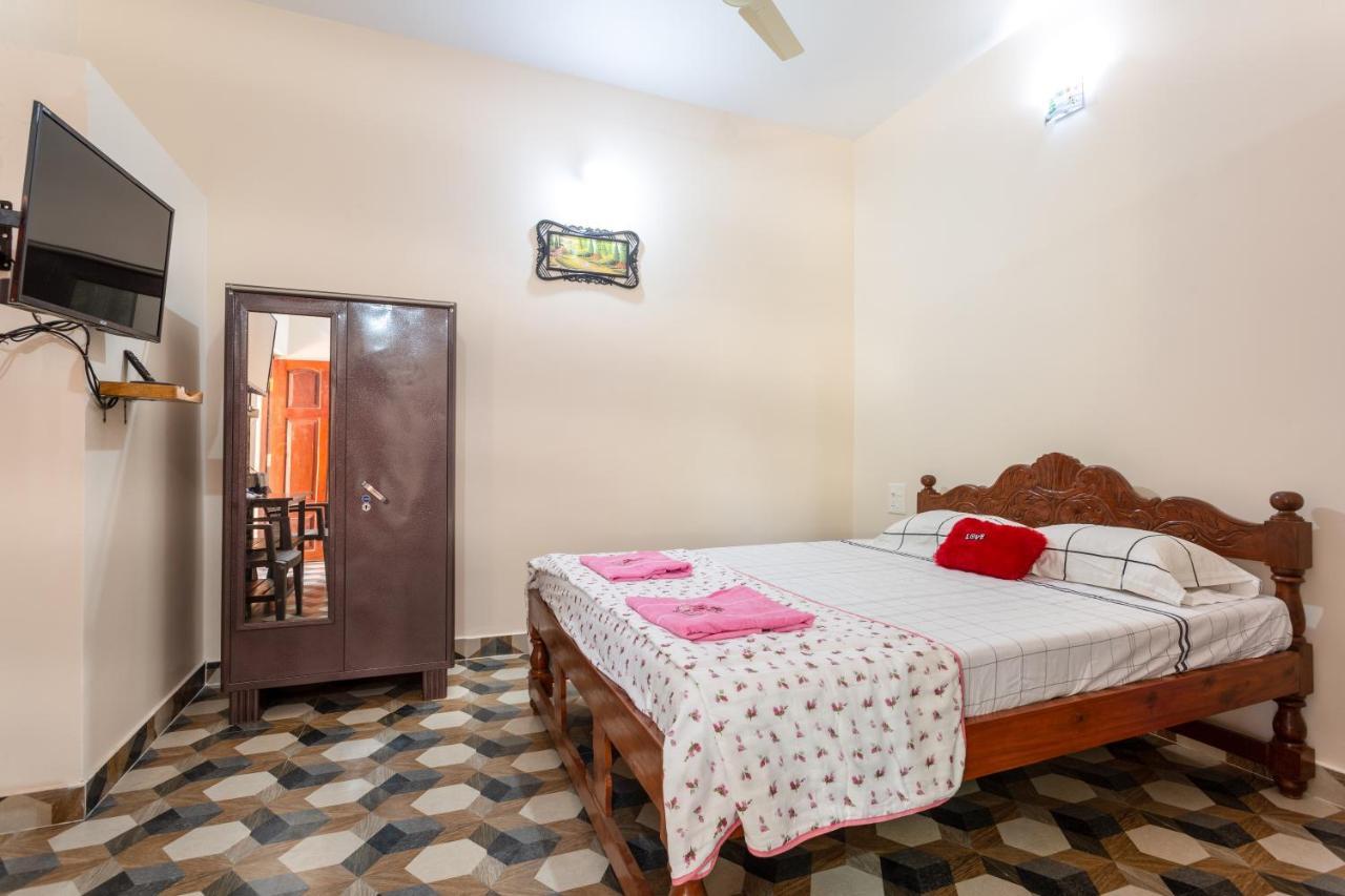 Martinet Vagator Guest House Экстерьер фото